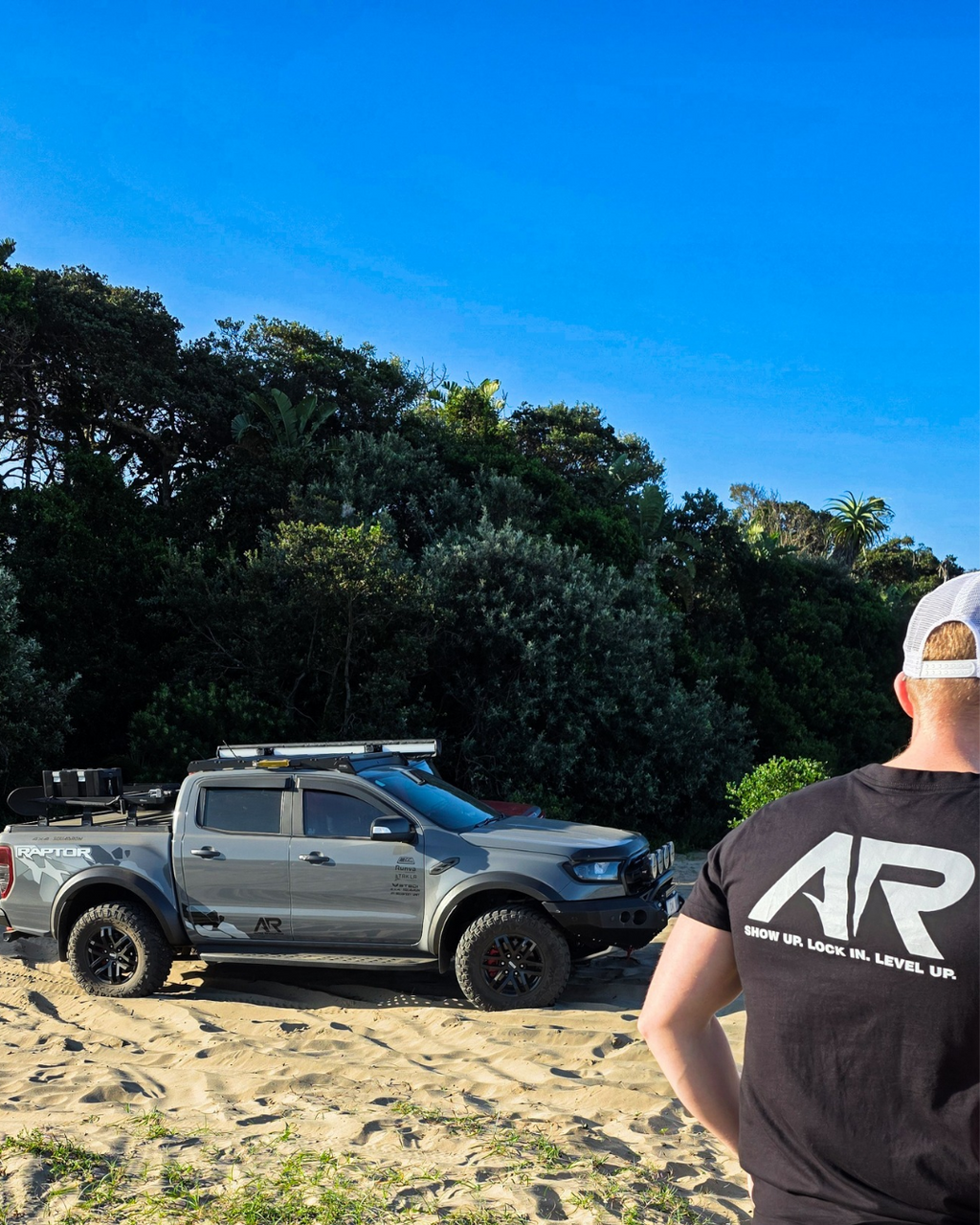 AR T-SHIRT BLACK