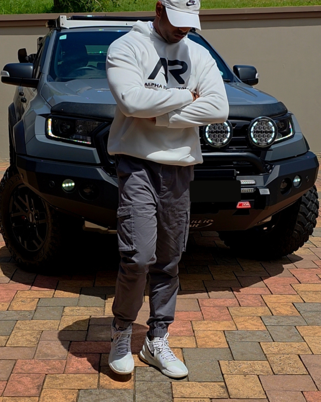AR HOODIE WHITE